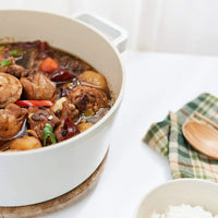 Faitout Neoflam Fika 22 cm compatible induction avec couvercle en verre à bord en silicone