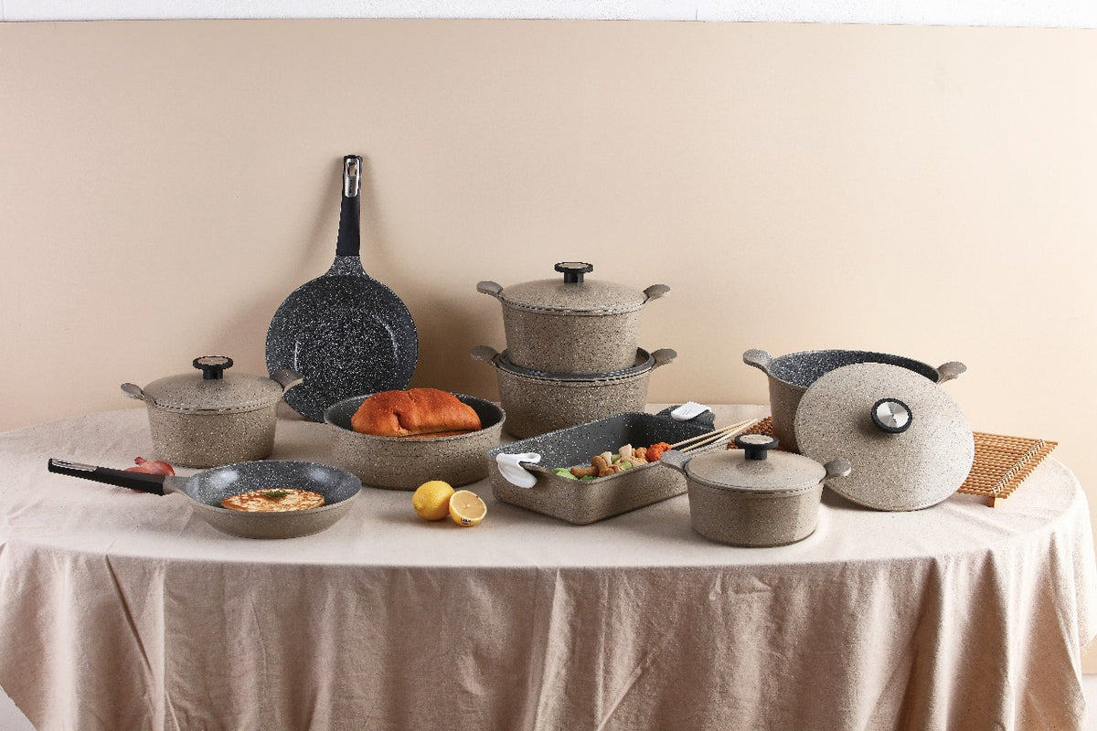 Batterie de cuisine en granit beige résistante et élégante – Neoflam Maroc

Set de casseroles en granit rose avec revêtement antiadhésif – Livraison rapide au Maroc

Ustensiles de cuisine durables en granit – Couleur rose pastel et beige
Revêtement en granit résistant aux rayures

Couleurs élégantes : beige doux & rose pastel

Poignées ergonomiques résistantes à la chaleur

Compatible tous feux (gaz, électrique, induction)



